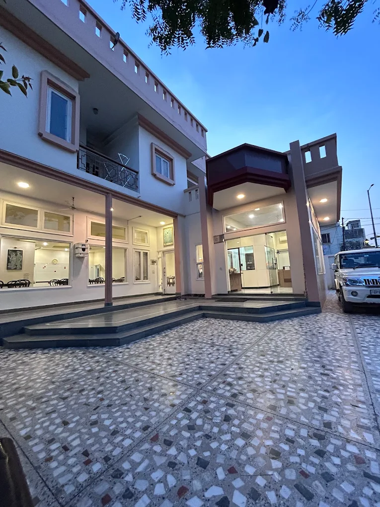 Binani Bhawan Jatipura guest house near Giriraj Ji Temple