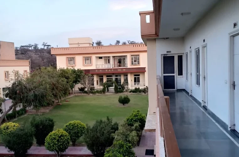 Binani Bhawan jatipura